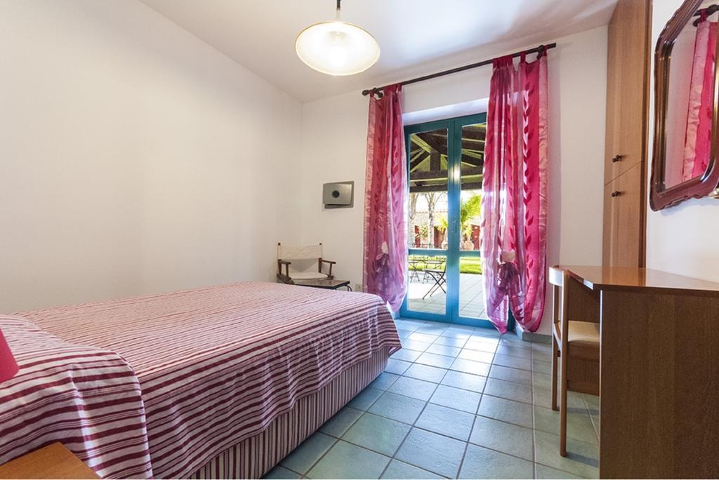 Casa Vacanze Villa Flumini Flumini di Quartu Room photo